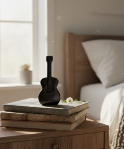 Estatueta Decorativa de Violão Black White