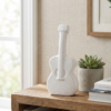 Estatueta Decorativa de Violão Black White