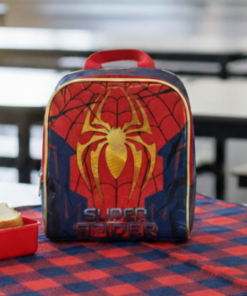 Lancheira Escolar Super Spider é a escolha ideal para tornar a rotina escolar mais prática e divertida, oferecendo um espaço organizado