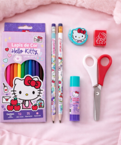 O Kit Lápis Escolar Hello Kitty para Meninas é a escolha perfeita para tornar a rotina escolar mais divertida, organizada e cheia de estilo.
