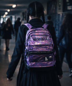 Mochila de Rodinha Wandinha Holográfica Preta Escolar