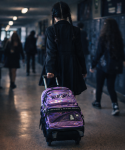Mochila de Rodinha Wandinha Holográfica Preta Escolar