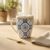 Caneca de Porcelana Super White com Tampa e Filtro Braga Azul Branca 340ml Lyor