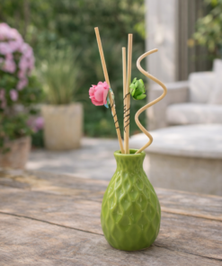 Vaso difusor de cerâmica com varetas decoradas