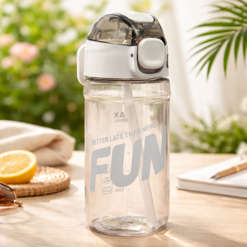 Garrafa Plástica 600ml com Canudo Retrátil e Tampa com Trava Ideal para Academia Escola e Dia a Dia