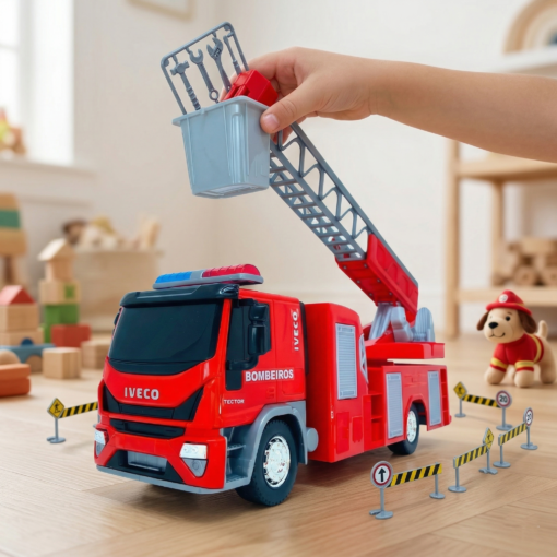 Caminhão de Bombeiro Iveco Tector com Escada Usual Plastic
