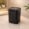 Lixeira Pia Rattan Preta 5L com Tampa Click