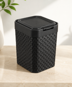 lixeira rattan preta